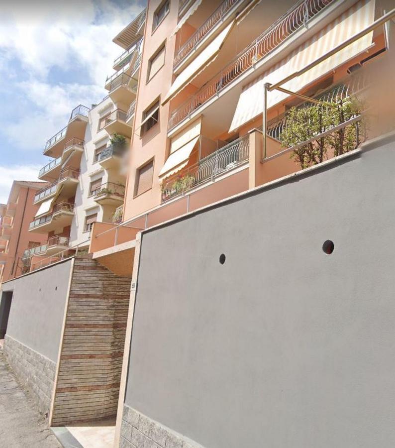 Letizia'S House Apartment Sanremo Bagian luar foto